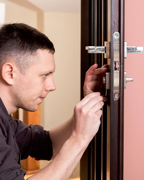 : Professional Locksmith For Commercial And Residential Locksmith Services in Kissimmee