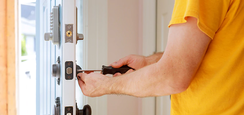Eviction Locksmith For Key Fob Replacement Services in Kissimmee